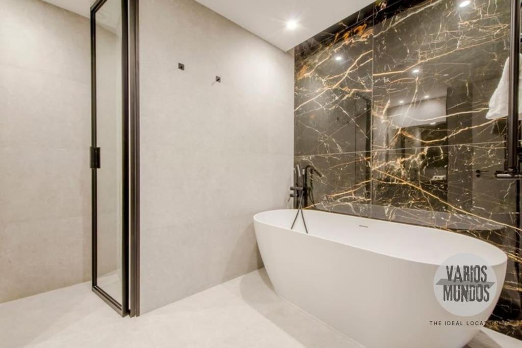Elegancia Y Confort En El Paseo De La Castellana Apartamento Madrid